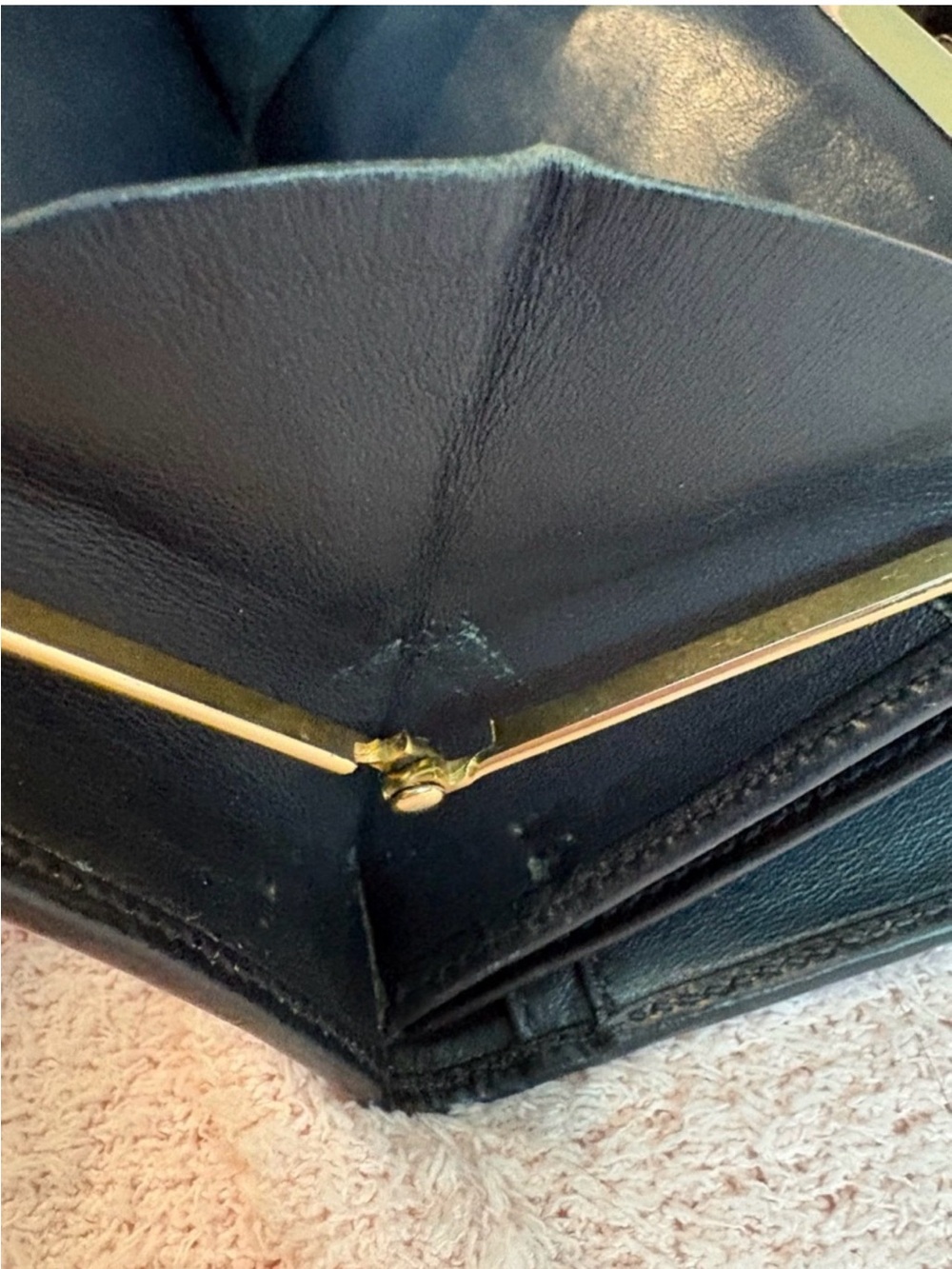 '80s Vintage Gucci Navy GG Long Monogram Clutch-Wallet - Picture 8 of 14